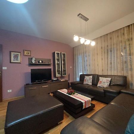 Apartman Sara 2 Podgorica Exterior foto