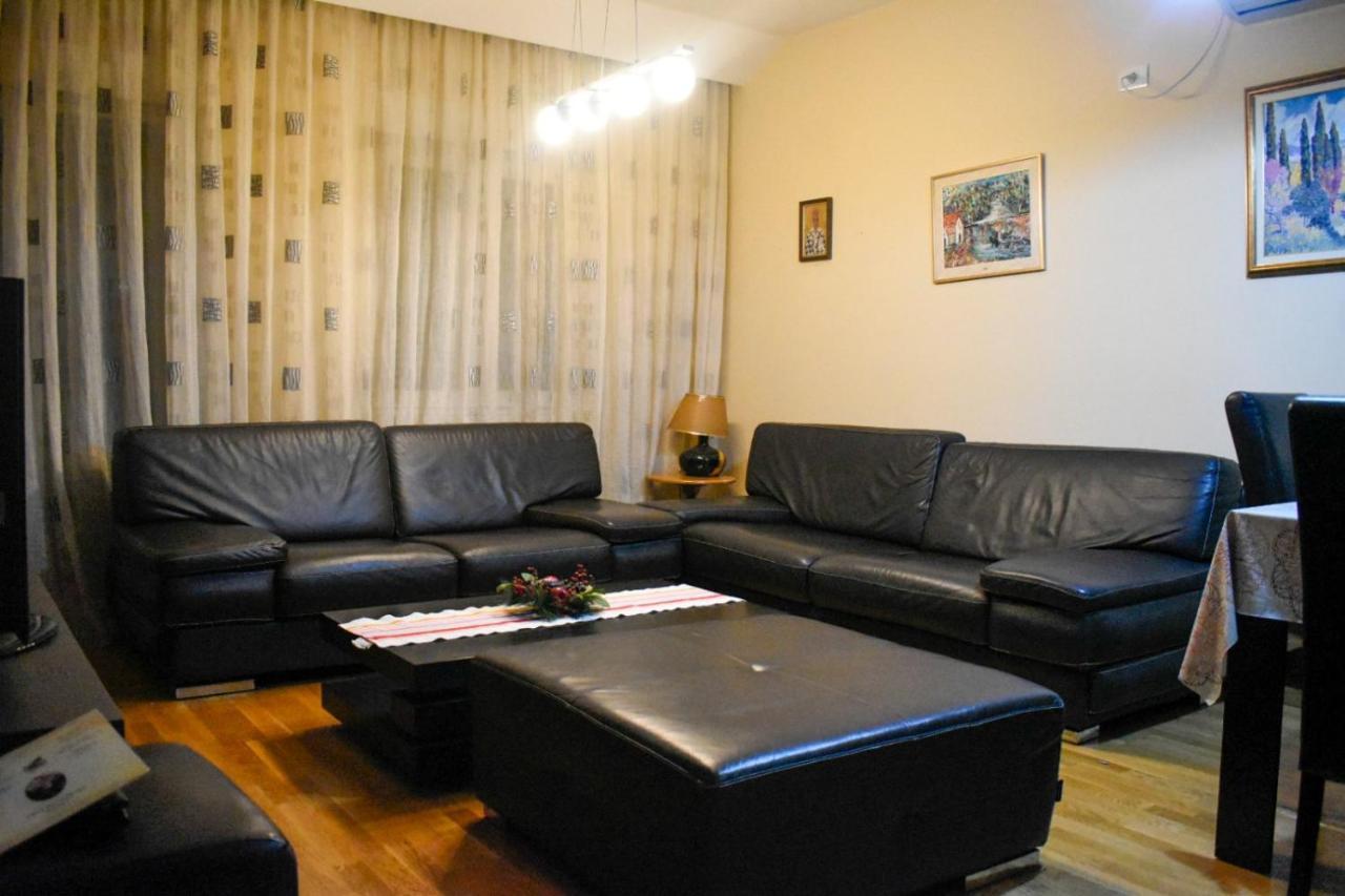 Apartman Sara 2 Podgorica Exterior foto
